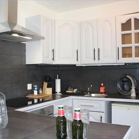 Appartement Avec Parking Gratuit Et Wifi Vierzon Exterior photo