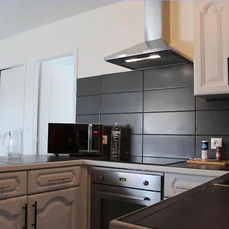 Appartement Avec Parking Gratuit Et Wifi Vierzon Exterior photo