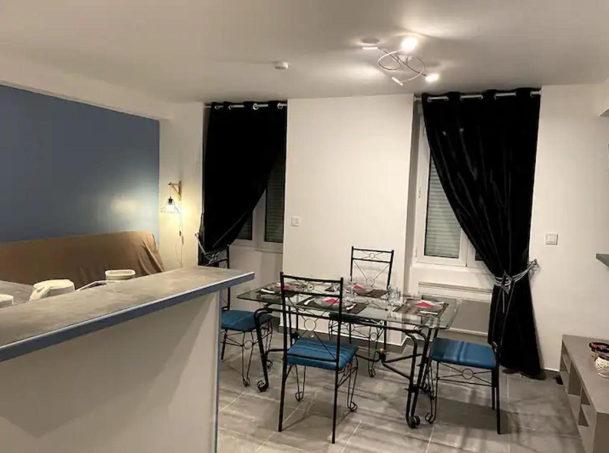 Appartement Avec Parking Gratuit Et Wifi Vierzon Exterior photo