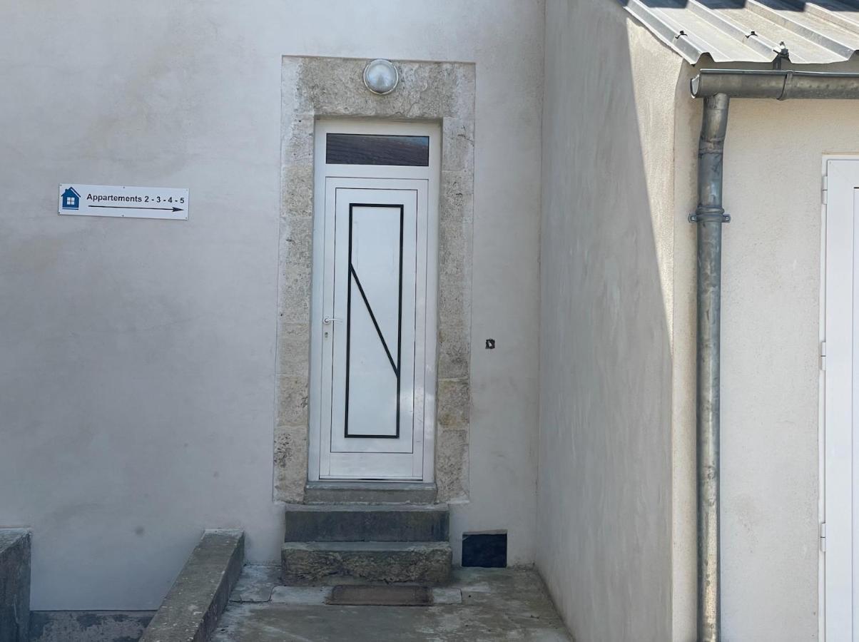 Appartement Avec Parking Gratuit Et Wifi Vierzon Exterior photo